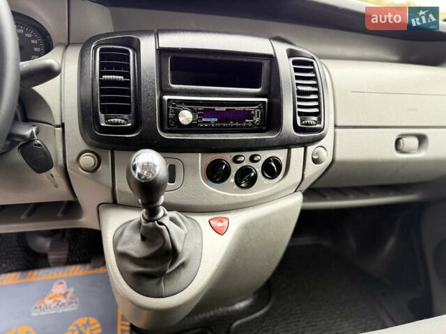 Синий Опель Виваро, объемом двигателя 2 л и пробегом 305 тыс. км за 10999 $, фото 21 на Automoto.ua