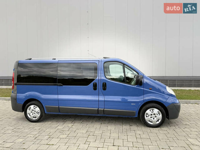 Синий Опель Виваро, объемом двигателя 2 л и пробегом 305 тыс. км за 10999 $, фото 4 на Automoto.ua