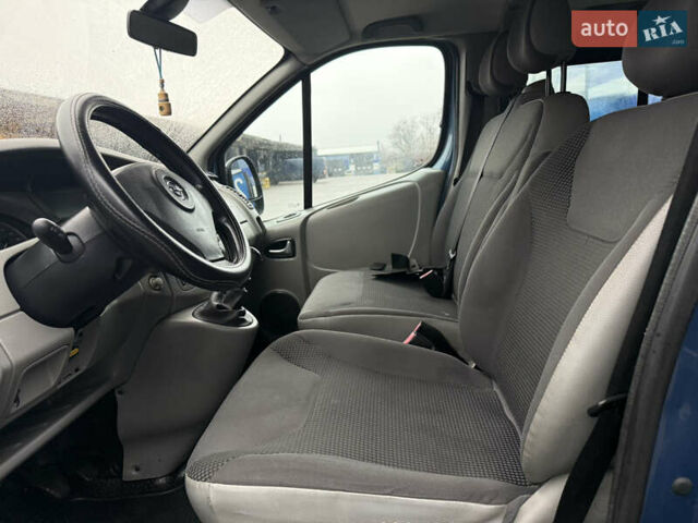 Синій Опель Віваро, об'ємом двигуна 2 л та пробігом 250 тис. км за 11350 $, фото 25 на Automoto.ua