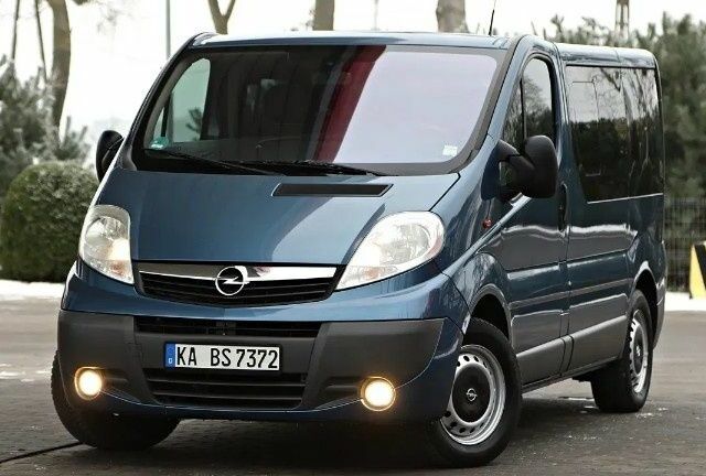 Синий Опель Виваро, объемом двигателя 2 л и пробегом 258 тыс. км за 7200 $, фото 1 на Automoto.ua