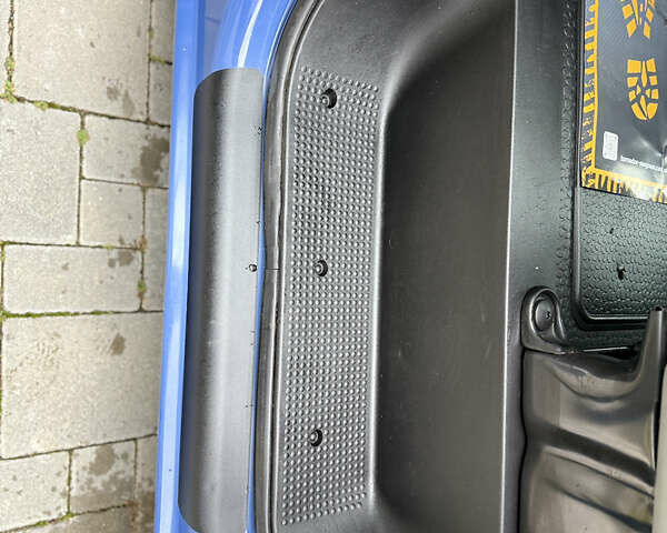 Синий Опель Виваро, объемом двигателя 2 л и пробегом 305 тыс. км за 10999 $, фото 17 на Automoto.ua