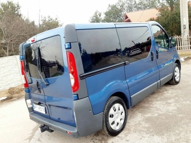 Синий Опель Виваро, объемом двигателя 2.5 л и пробегом 210 тыс. км за 7700 $, фото 22 на Automoto.ua