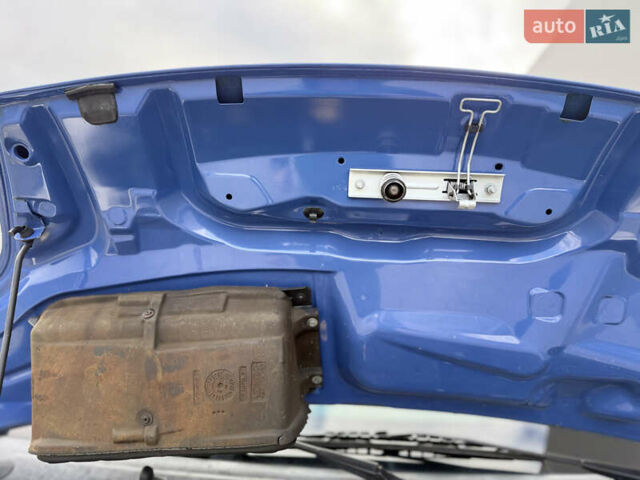 Синий Опель Виваро, объемом двигателя 2 л и пробегом 305 тыс. км за 10999 $, фото 38 на Automoto.ua