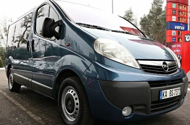 Синий Опель Виваро, объемом двигателя 2 л и пробегом 258 тыс. км за 7200 $, фото 8 на Automoto.ua