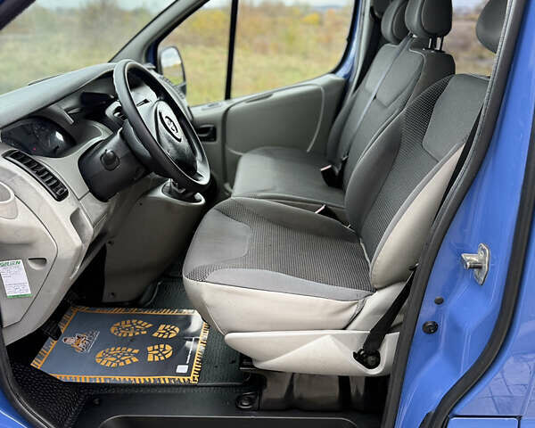 Синий Опель Виваро, объемом двигателя 2 л и пробегом 305 тыс. км за 10999 $, фото 14 на Automoto.ua