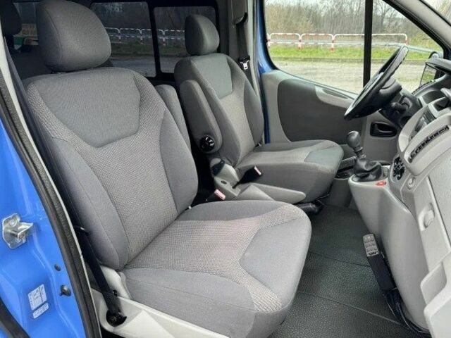 Синій Опель Віваро, об'ємом двигуна 2 л та пробігом 196 тис. км за 7800 $, фото 22 на Automoto.ua