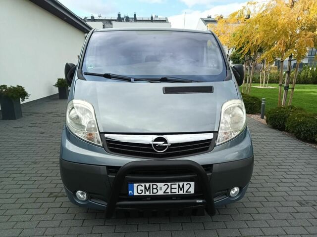 Синій Опель Віваро, об'ємом двигуна 2 л та пробігом 215 тис. км за 11050 $, фото 5 на Automoto.ua