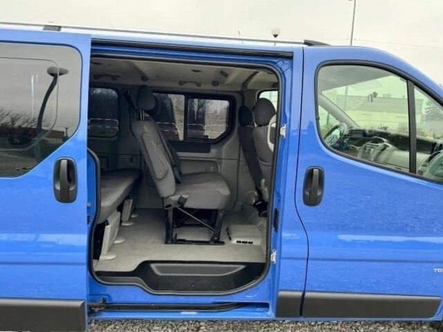 Синій Опель Віваро, об'ємом двигуна 2 л та пробігом 196 тис. км за 7800 $, фото 16 на Automoto.ua