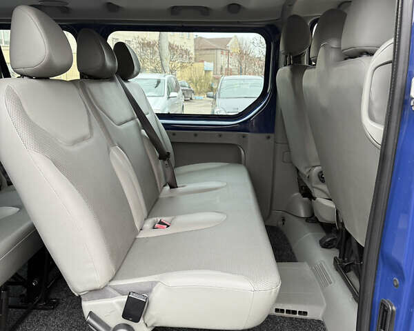 Синий Опель Виваро, объемом двигателя 2.5 л и пробегом 247 тыс. км за 15200 $, фото 15 на Automoto.ua