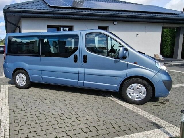 Синий Опель Виваро, объемом двигателя 2 л и пробегом 209 тыс. км за 8700 $, фото 4 на Automoto.ua