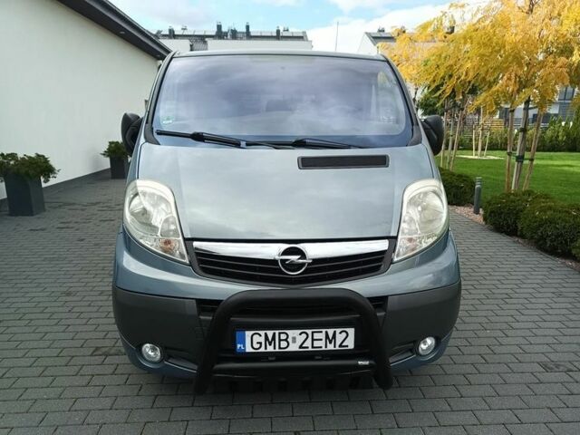 Синий Опель Виваро, объемом двигателя 2 л и пробегом 215 тыс. км за 7800 $, фото 6 на Automoto.ua