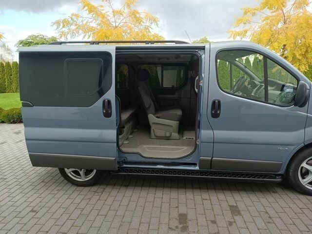 Синий Опель Виваро, объемом двигателя 2 л и пробегом 215 тыс. км за 7800 $, фото 2 на Automoto.ua