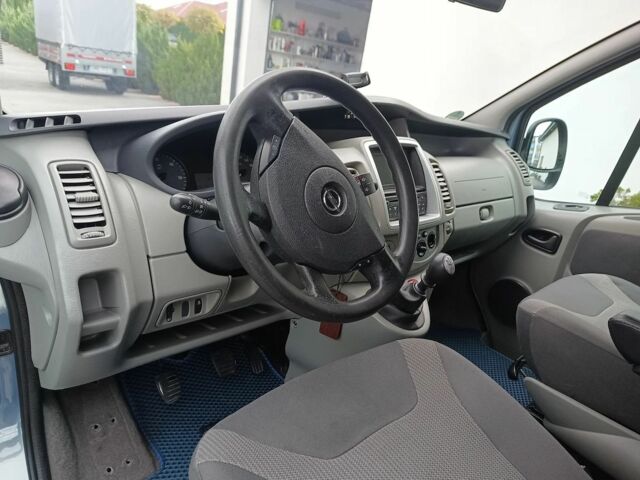 Синій Опель Віваро, об'ємом двигуна 2 л та пробігом 215 тис. км за 11050 $, фото 11 на Automoto.ua