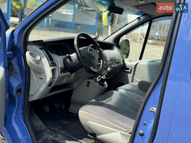 Синій Опель Віваро, об'ємом двигуна 2 л та пробігом 424 тис. км за 9950 $, фото 22 на Automoto.ua