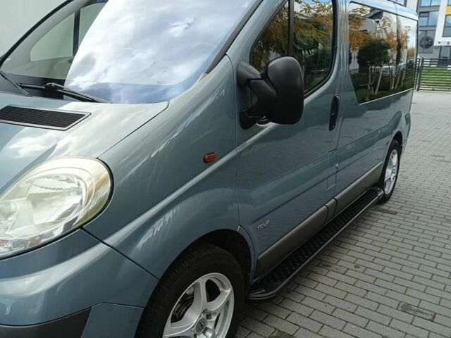 Синий Опель Виваро, объемом двигателя 2 л и пробегом 215 тыс. км за 7800 $, фото 3 на Automoto.ua