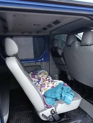 Синій Опель Віваро, об'ємом двигуна 2 л та пробігом 211 тис. км за 13500 $, фото 7 на Automoto.ua