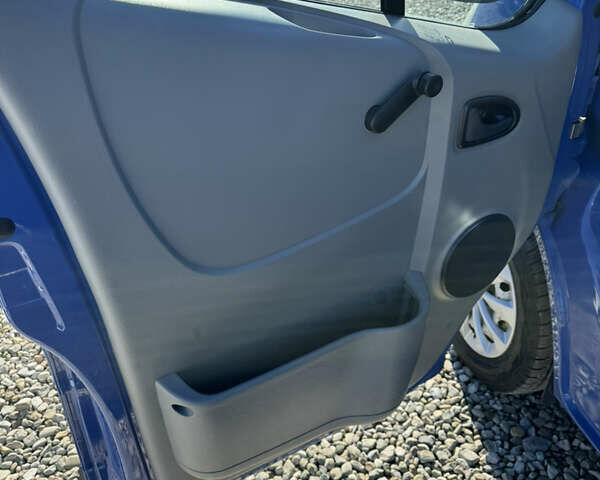 Опель Віваро 2011 у Івано-Франківську на Automoto.ua Синій Опель Віваро, об'ємом двигуна 2 л та пробігом 96 тис. км за 13400 $, фото 13 на Automoto.ua