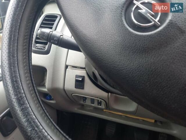 Синий Опель Виваро, объемом двигателя 2 л и пробегом 545 тыс. км за 10900 $, фото 21 на Automoto.ua