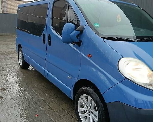 Синій Опель Віваро, об'ємом двигуна 2 л та пробігом 211 тис. км за 13500 $, фото 2 на Automoto.ua