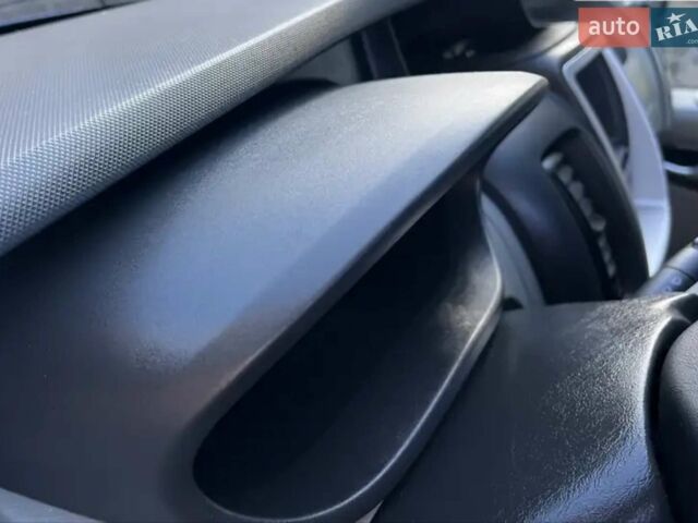 Синий Опель Виваро, объемом двигателя 2 л и пробегом 272 тыс. км за 12500 $, фото 34 на Automoto.ua