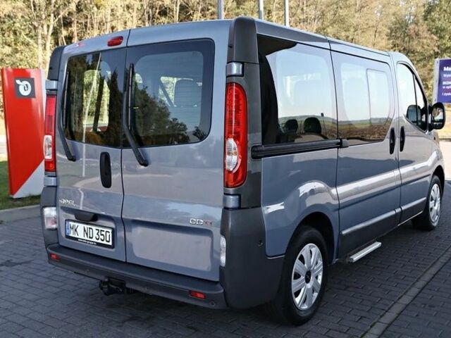 Синий Опель Виваро, объемом двигателя 2 л и пробегом 175 тыс. км за 7800 $, фото 3 на Automoto.ua