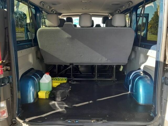 Синий Опель Виваро, объемом двигателя 1.6 л и пробегом 220 тыс. км за 8600 $, фото 19 на Automoto.ua