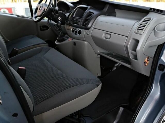 Синий Опель Виваро, объемом двигателя 2 л и пробегом 175 тыс. км за 7800 $, фото 14 на Automoto.ua