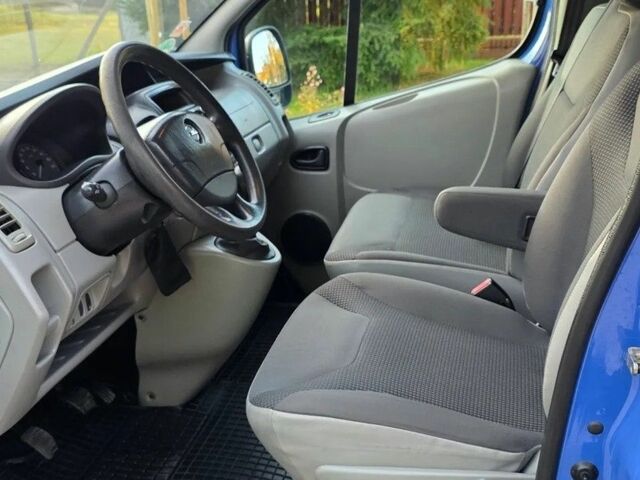 Синий Опель Виваро, объемом двигателя 2 л и пробегом 245 тыс. км за 8200 $, фото 11 на Automoto.ua