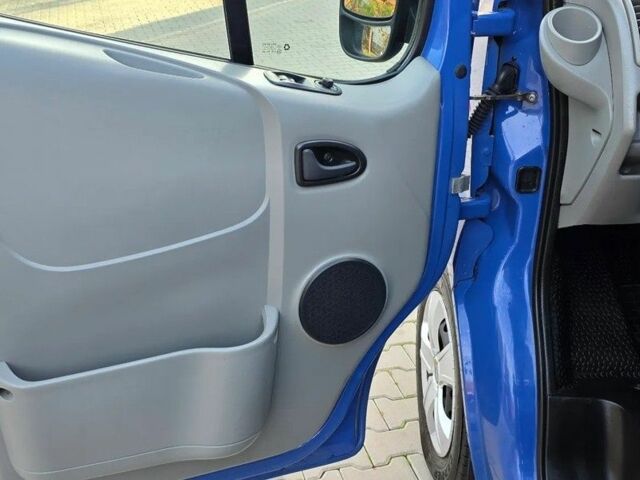 Синий Опель Виваро, объемом двигателя 2 л и пробегом 245 тыс. км за 8200 $, фото 14 на Automoto.ua