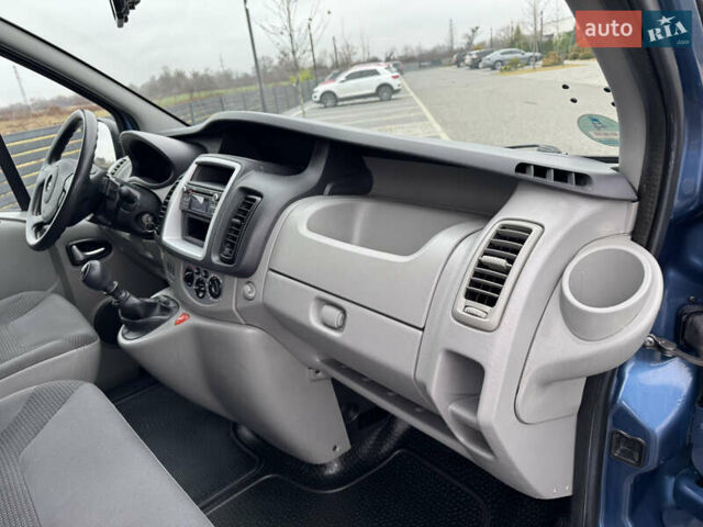 Синий Опель Виваро, объемом двигателя 2 л и пробегом 243 тыс. км за 14990 $, фото 42 на Automoto.ua