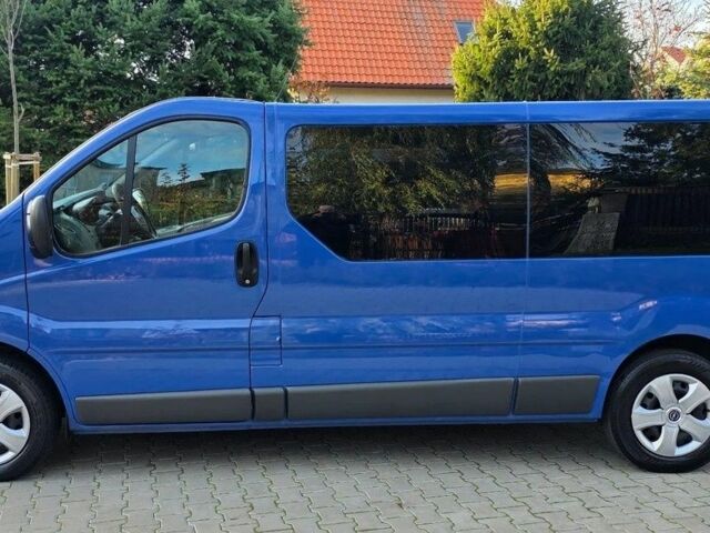 Синий Опель Виваро, объемом двигателя 2 л и пробегом 244 тыс. км за 7700 $, фото 2 на Automoto.ua