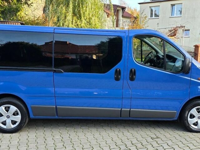 Синий Опель Виваро, объемом двигателя 2 л и пробегом 181 тыс. км за 9200 $, фото 1 на Automoto.ua