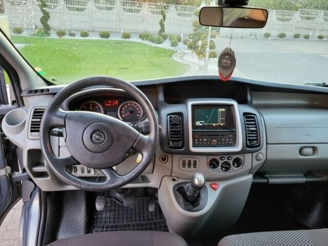 Синій Опель Віваро, об'ємом двигуна 2 л та пробігом 245 тис. км за 5700 $, фото 13 на Automoto.ua