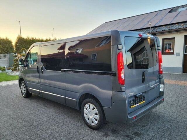 Синій Опель Віваро, об'ємом двигуна 2 л та пробігом 245 тис. км за 5700 $, фото 3 на Automoto.ua