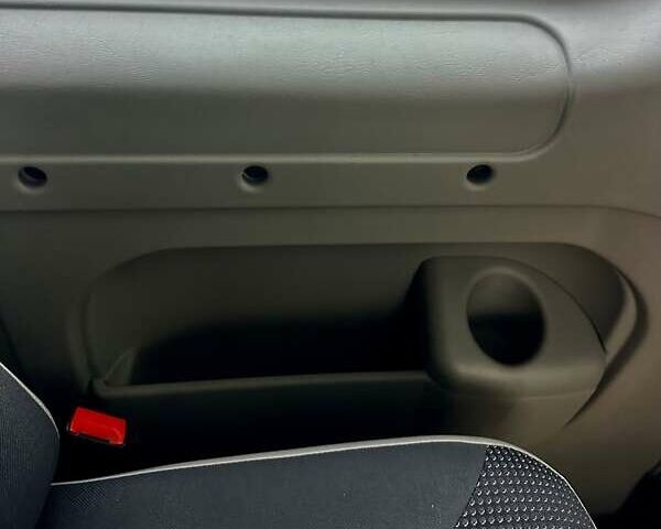 Синий Опель Виваро, объемом двигателя 2 л и пробегом 253 тыс. км за 14999 $, фото 34 на Automoto.ua