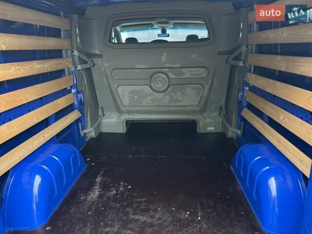 Синий Опель Виваро, объемом двигателя 2 л и пробегом 253 тыс. км за 14999 $, фото 24 на Automoto.ua