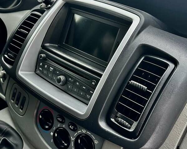 Синий Опель Виваро, объемом двигателя 2 л и пробегом 253 тыс. км за 14999 $, фото 16 на Automoto.ua