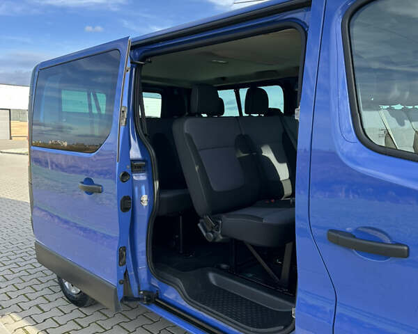 Синий Опель Виваро, объемом двигателя 1.6 л и пробегом 143 тыс. км за 16499 $, фото 22 на Automoto.ua