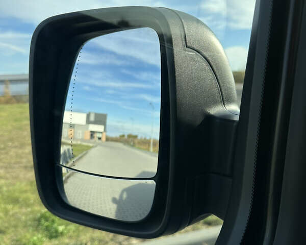 Синий Опель Виваро, объемом двигателя 1.6 л и пробегом 143 тыс. км за 16499 $, фото 46 на Automoto.ua