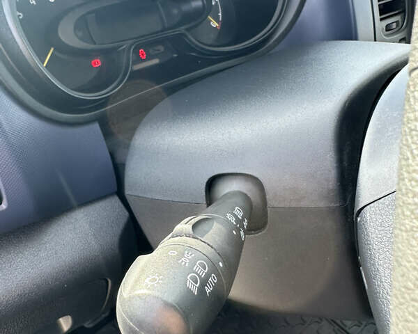 Синий Опель Виваро, объемом двигателя 1.6 л и пробегом 143 тыс. км за 16499 $, фото 33 на Automoto.ua