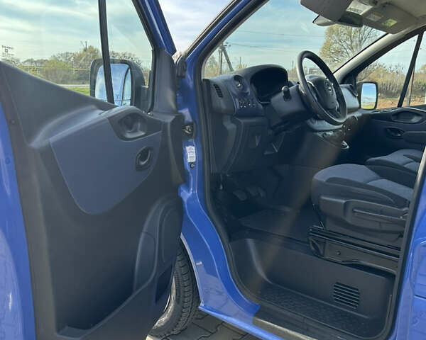 Синий Опель Виваро, объемом двигателя 1.6 л и пробегом 143 тыс. км за 16499 $, фото 28 на Automoto.ua