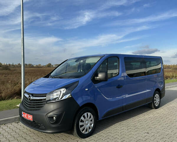 Синий Опель Виваро, объемом двигателя 1.6 л и пробегом 143 тыс. км за 16499 $, фото 4 на Automoto.ua