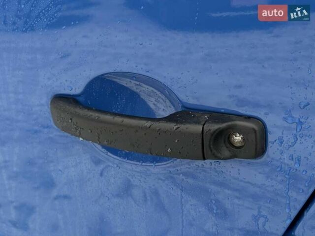 Синій Опель Віваро, об'ємом двигуна 1.6 л та пробігом 220 тис. км за 15900 $, фото 15 на Automoto.ua