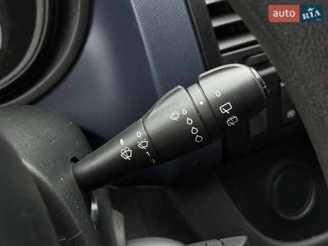 Синій Опель Віваро, об'ємом двигуна 1.6 л та пробігом 220 тис. км за 15900 $, фото 28 на Automoto.ua