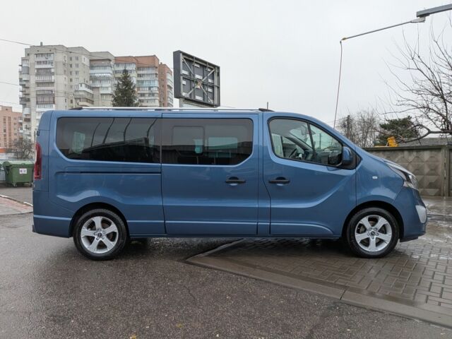 Синий Опель Виваро, объемом двигателя 1.6 л и пробегом 227 тыс. км за 18500 $, фото 4 на Automoto.ua