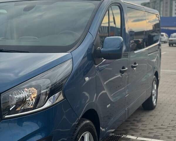 Синий Опель Виваро, объемом двигателя 1.6 л и пробегом 280 тыс. км за 17300 $, фото 10 на Automoto.ua