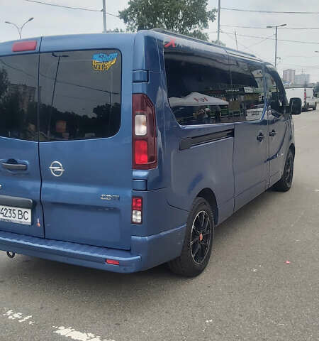 Синий Опель Виваро, объемом двигателя 1.6 л и пробегом 275 тыс. км за 17800 $, фото 3 на Automoto.ua