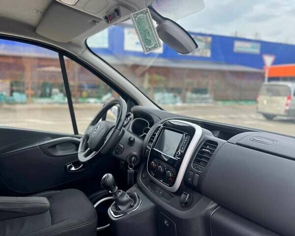 Синий Опель Виваро, объемом двигателя 1.6 л и пробегом 280 тыс. км за 17300 $, фото 22 на Automoto.ua