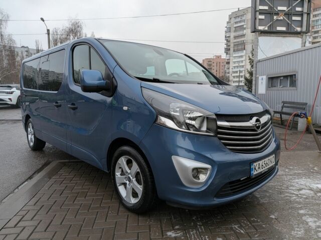 Синий Опель Виваро, объемом двигателя 1.6 л и пробегом 227 тыс. км за 18500 $, фото 1 на Automoto.ua