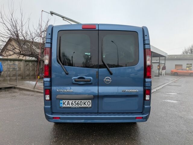 Синий Опель Виваро, объемом двигателя 1.6 л и пробегом 227 тыс. км за 18500 $, фото 19 на Automoto.ua